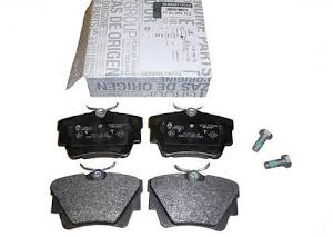 Колодки Renault Trafic II-III/Opel Vivaro A-B 01- (Lucas) Q+ задні RENAULT 7701054772